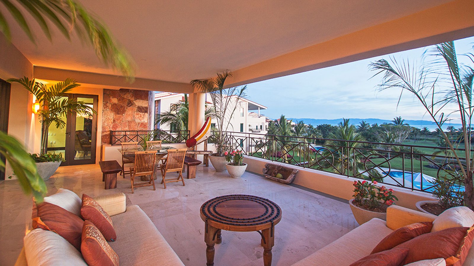 5-star-condo-living-with-ocean-view-and-shared-pool-Tripwix-mx0223-0250